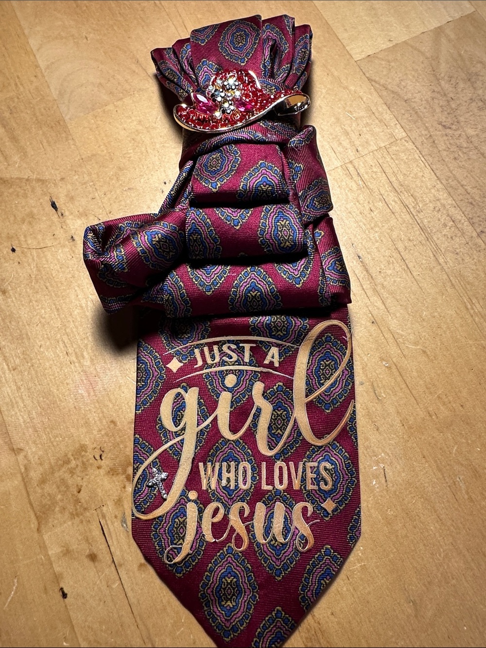 Bill Blass Burgundy Paisley Silk Necklace Tie with Gold Script